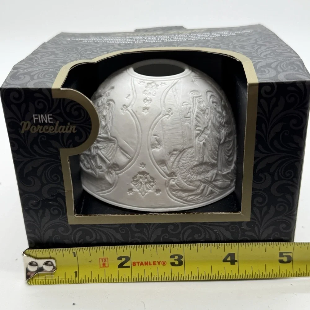 Fairy Lamp Luumii Light Dome Biblical Manger Scene LED White Porcelain 4.75x 3